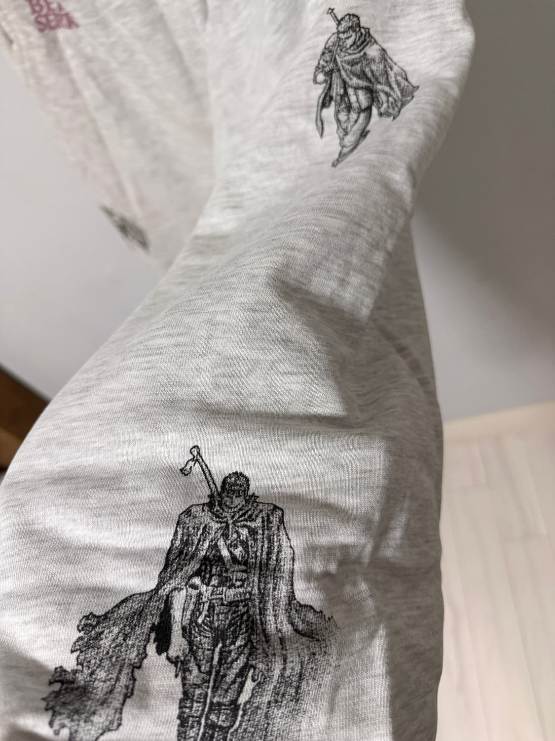 폴리테루 베르세르크 가츠 스웨트팬츠 상품이미지4