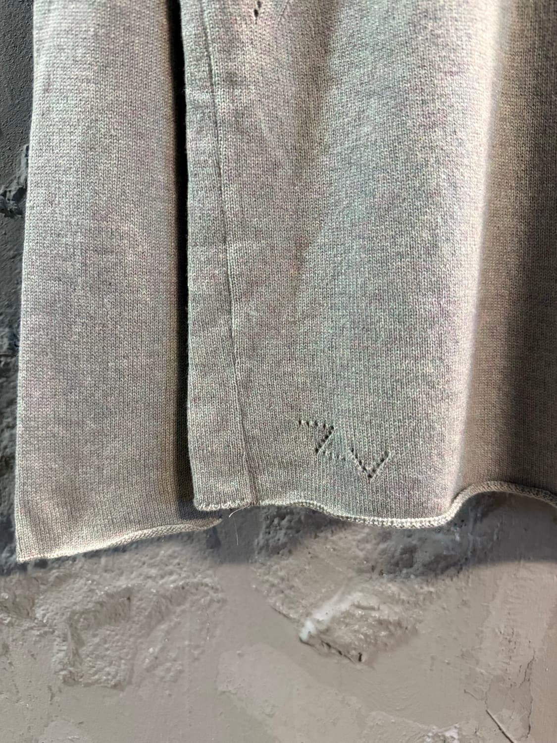 S 자딕앤볼테르 캐시미어 레터링 니트 세이지그린 상품이미지2