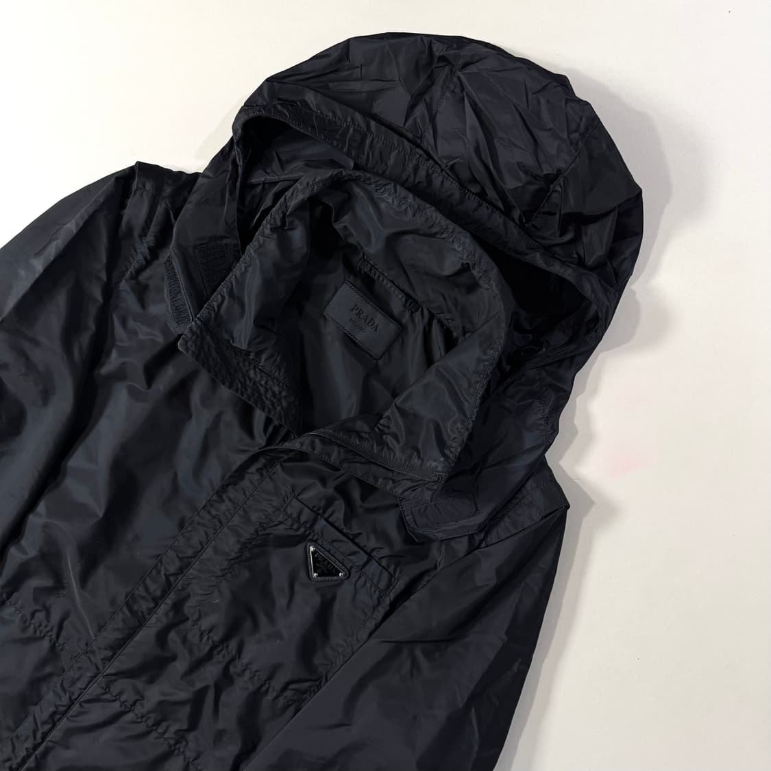 [52/당일출고]프라다 삼각로고 나일론 바람막이 상품이미지1