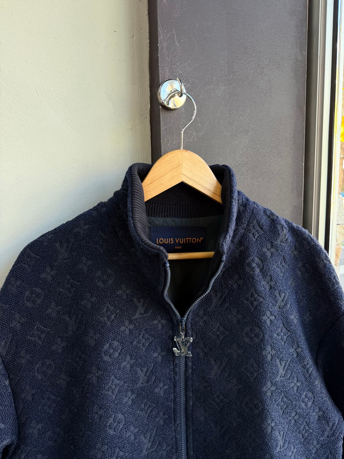 48/ 루이비통 23FW 모노그램 부클레 블루종 자켓 상품이미지4