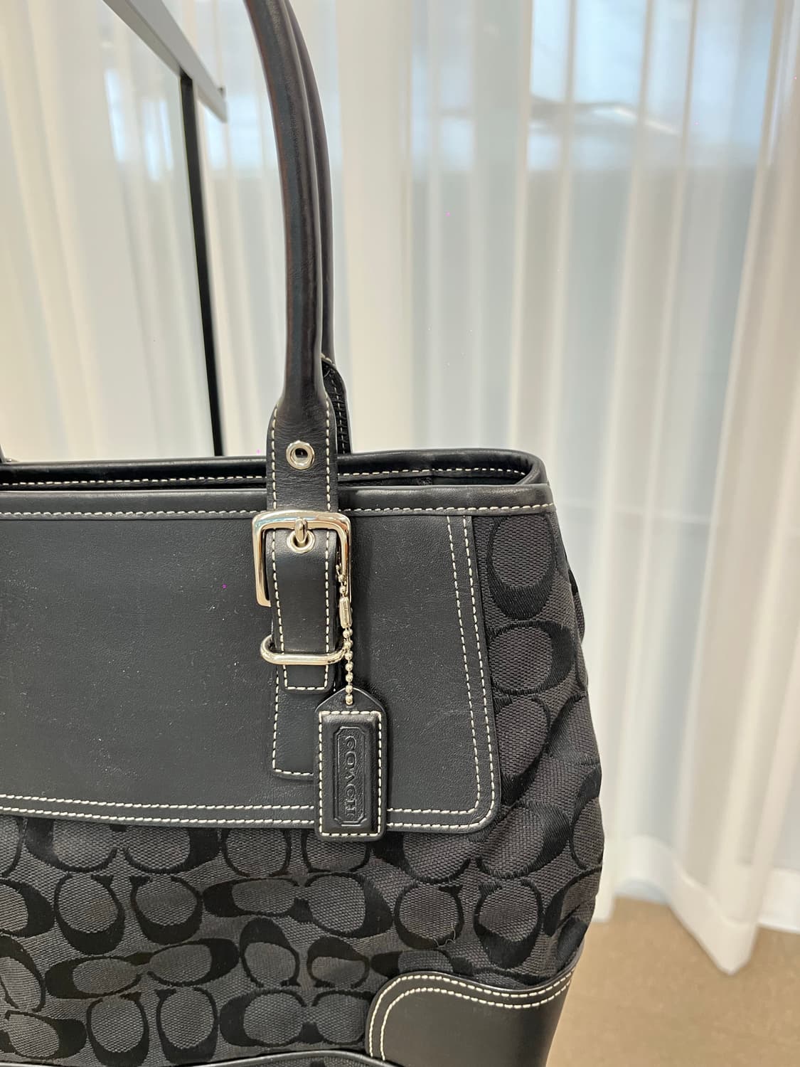 Coach Black Square Handbag 상품이미지5