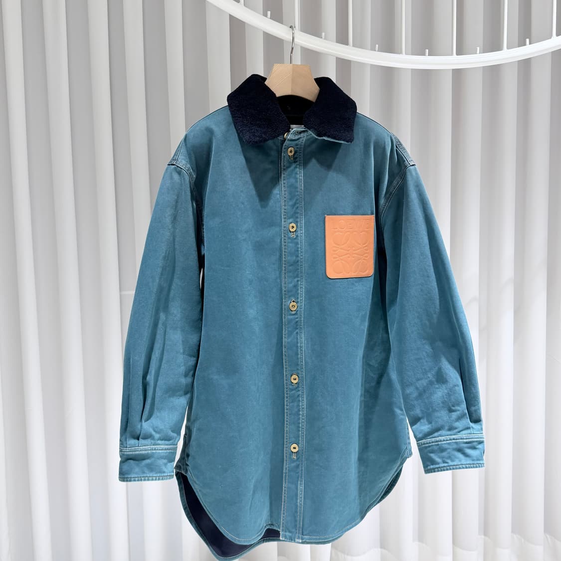 (S+/48) / 로에베 아나그램 레더패치 시어링 오버셔츠 자켓 상품이미지3