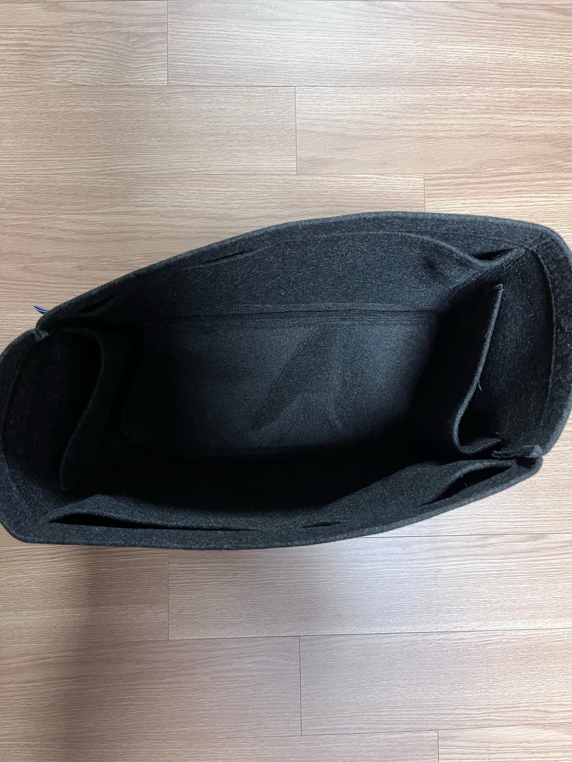 발렌시아가 슈퍼비지 수퍼비지 이지 슬링백 스몰 S 상품이미지8