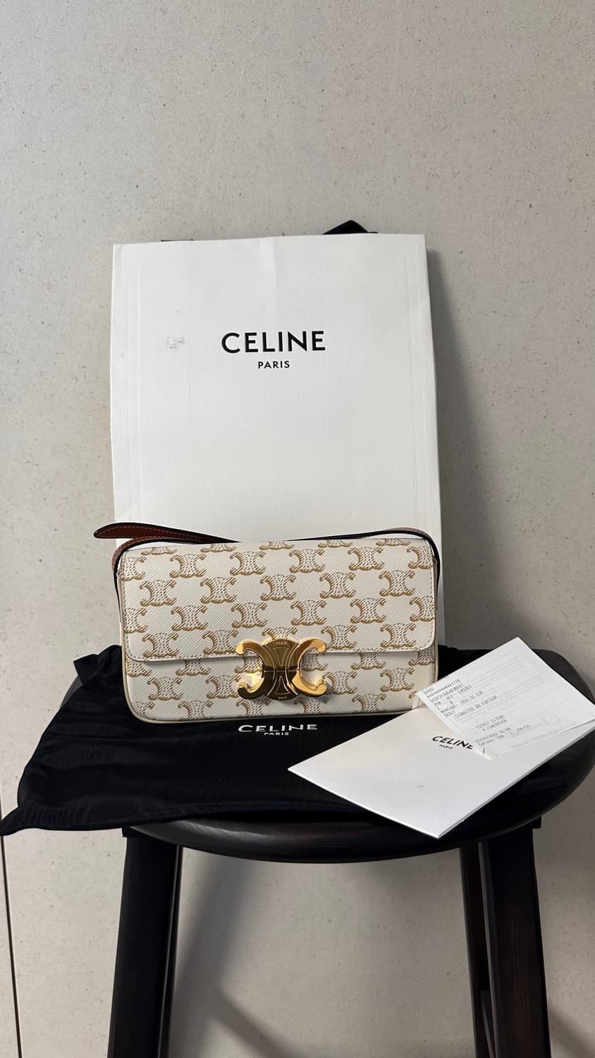 셀린느 트리옹프 화이트 캔버스 숄더백 상품이미지1