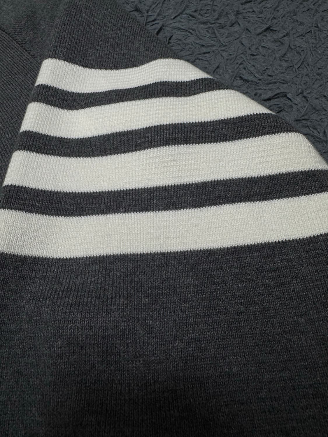 톰브라운 밀라노스티치 사선 가디건 3사이즈 상품이미지3