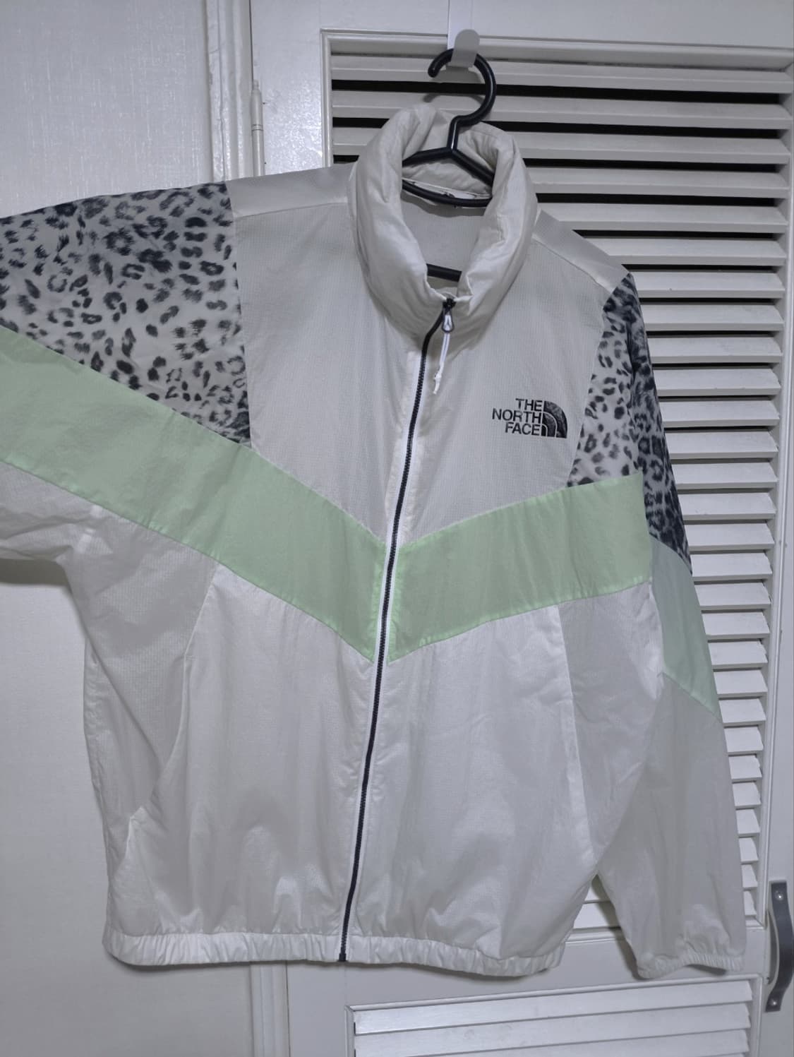 100 노스페이스 나일론 경량 바람막이 등산복 상품이미지1