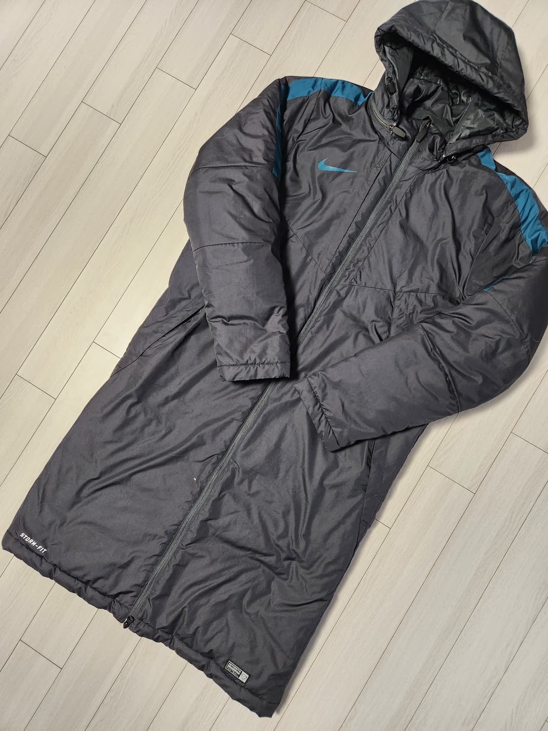 새상품급)나이키 709740-060 AS 미디엄 필드 롱패딩 축구 패딩  상품이미지2