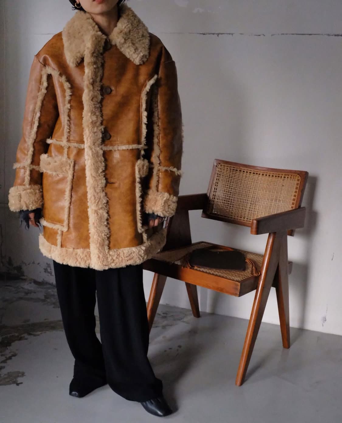 PERVERZE Re-PET Riversible 퍼버즈 무스탕 코트 상품이미지3