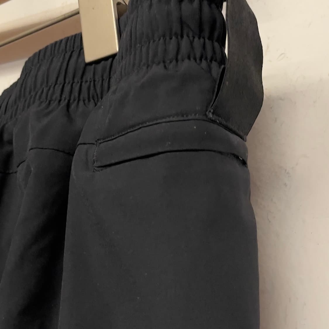 나이키 에센셜 블랙 트랙 팬츠   상품이미지5