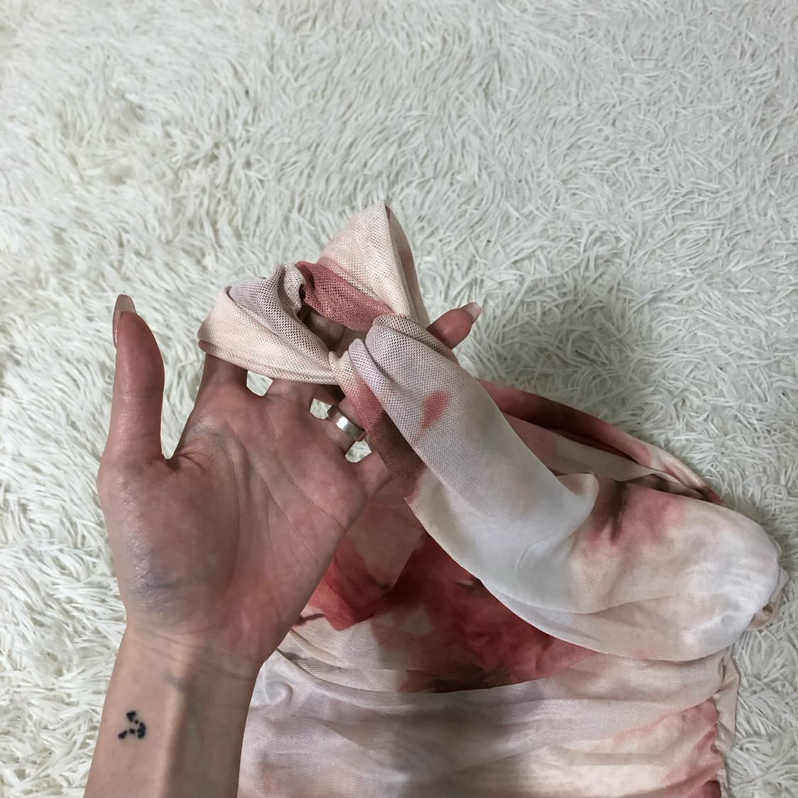 피아오량 one shoulder tint shirring top 상품이미지8