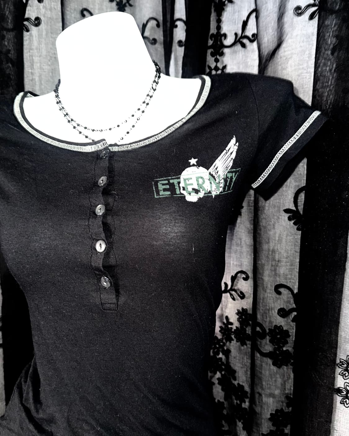 black graphic henley neck t-shirt 상품이미지2