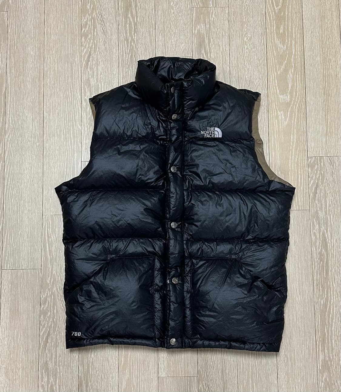 노스페이스 700 유광 패딩 조끼 100 상품이미지1