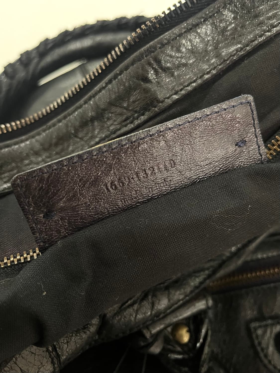 발렌시아가 클래식 워크 모터백 상품이미지8