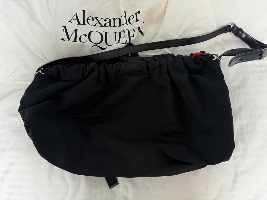 Alexander McQueen 2021 The Bundle Medium 상품이미지6