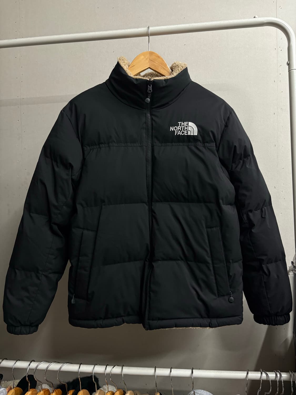 노스페이스 리버시블 블랙 플리스 패딩 상품이미지2