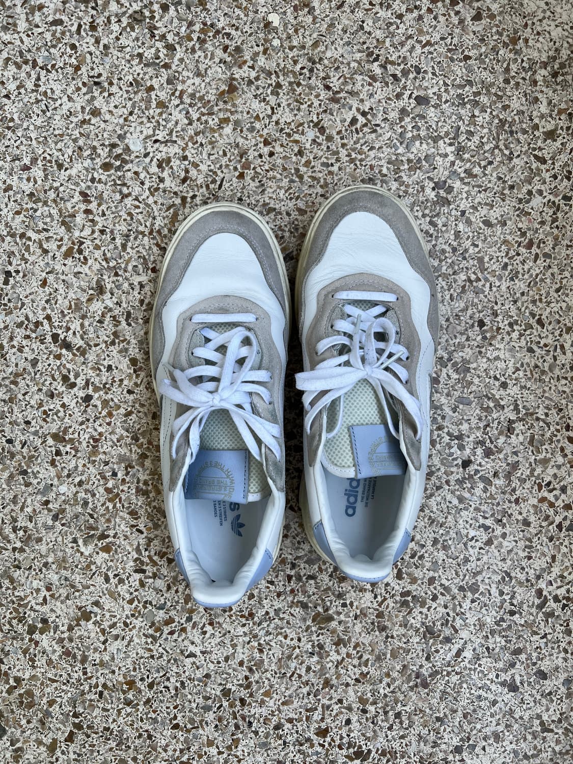 아디다스 스니커즈 상품이미지1