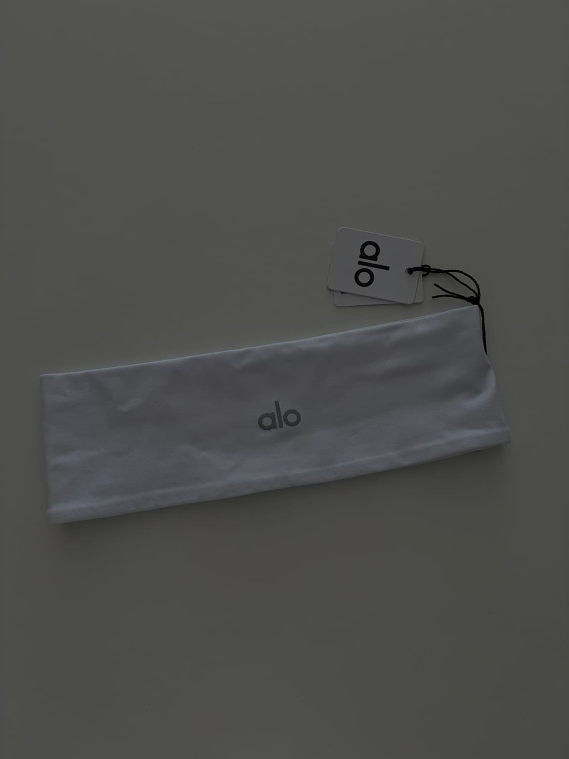 Alo 알로요가 헤어밴드 2개, 집게핀, 미니 스크런치 3세트 판매 상품이미지8