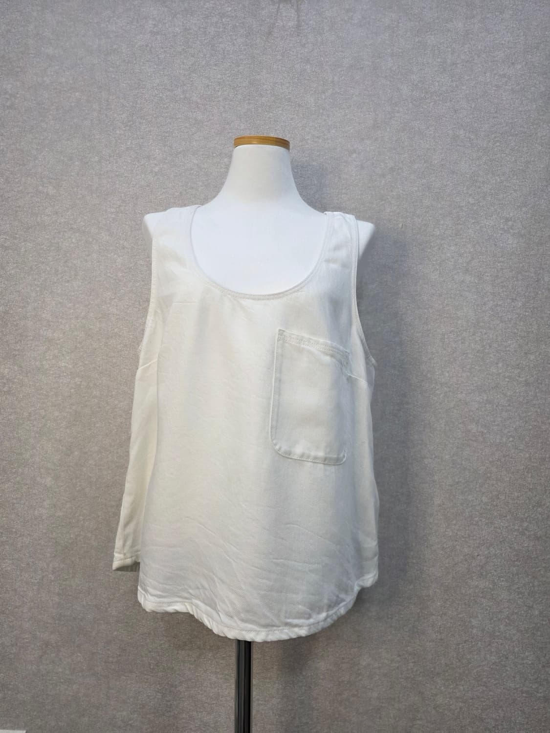 마시모두띠 슬리브리스 포켓 탑 나시 Massimo Dutti 상품이미지1