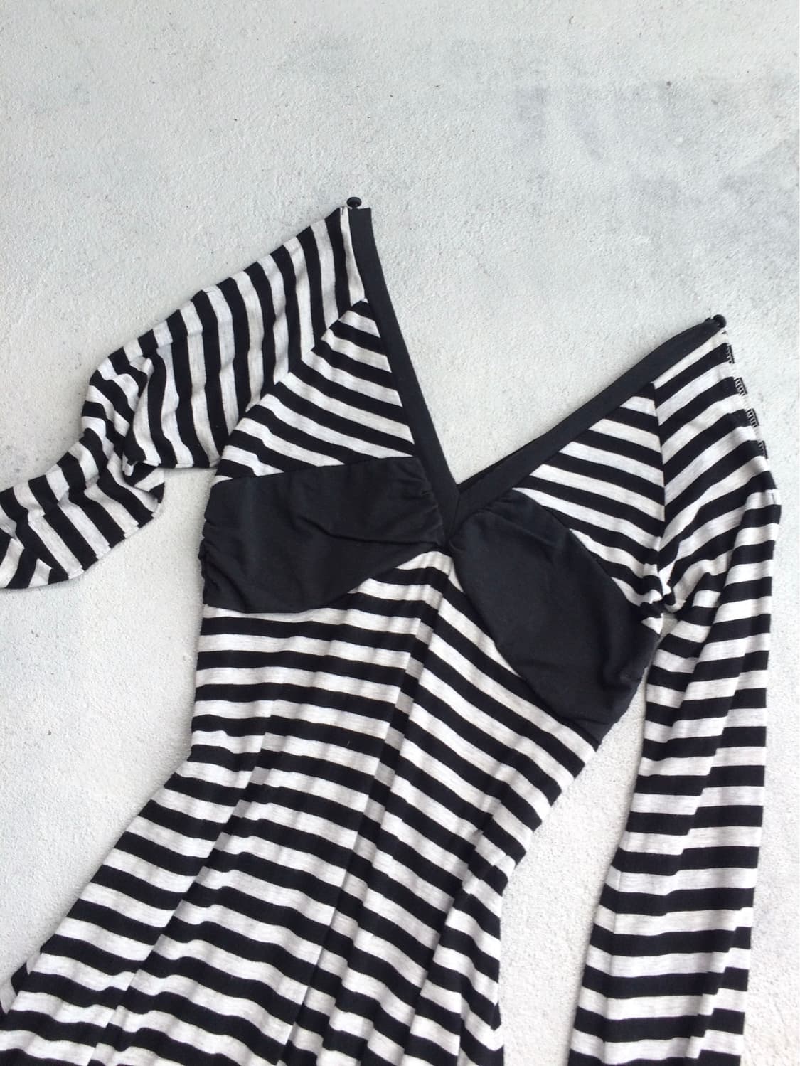 Messy Shoulders Slit Stripe One Piece 상품이미지2