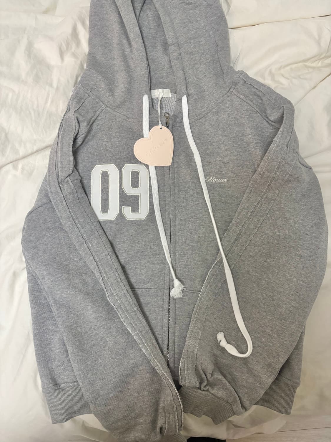 (새상품)클리시어 09 넘버링 후드집업 그레이 상품이미지4