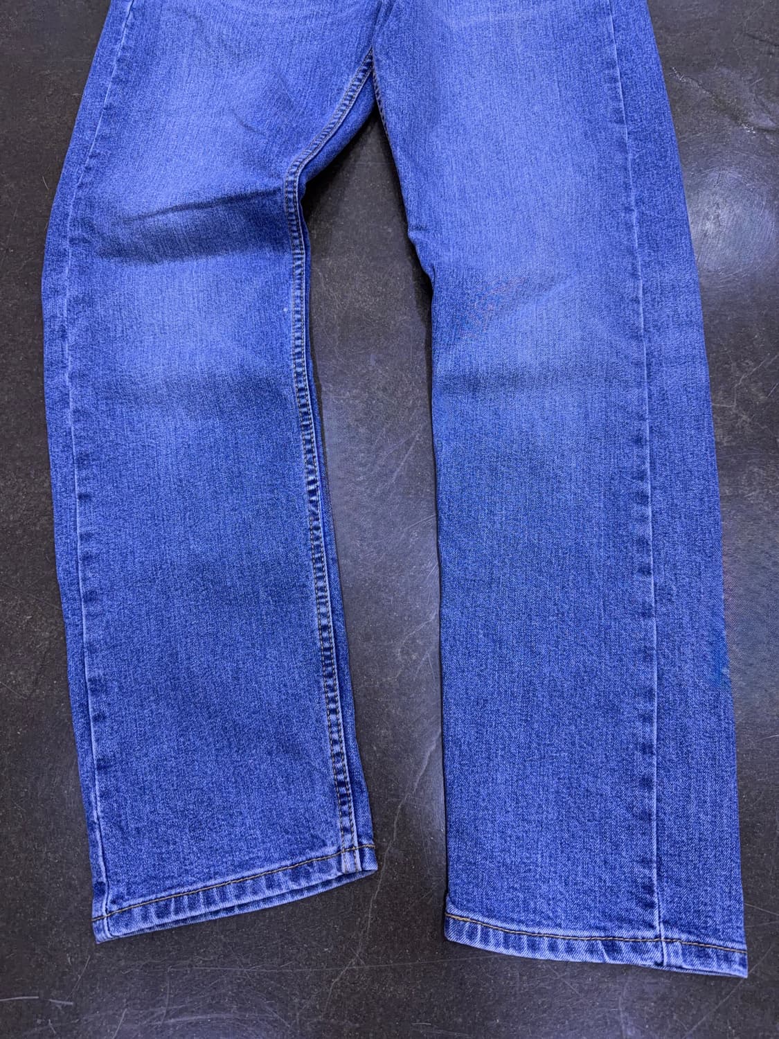 리바이스 502 테이퍼드핏 기능성 코튼 빈티지 중청 데님팬츠 32 상품이미지5