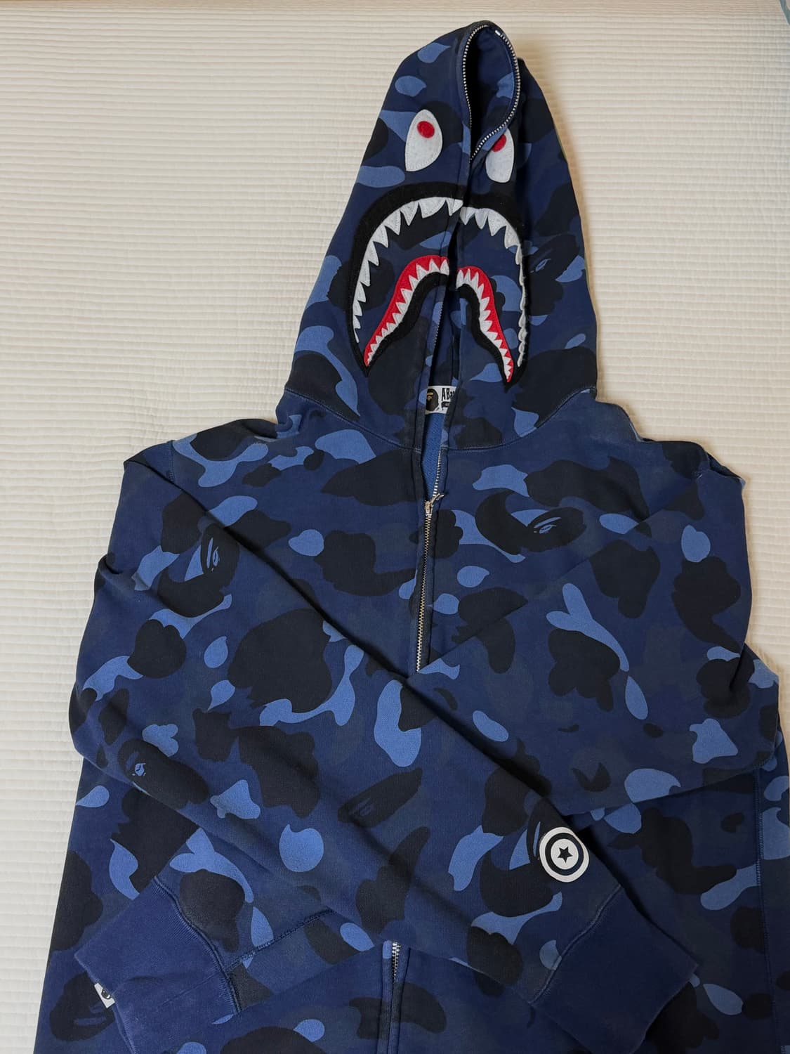 베이프 샤크 후드 상품이미지1