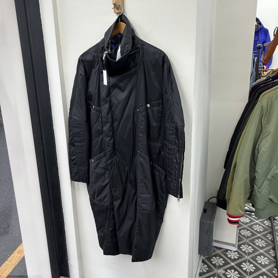 16395 - 20F/W 릭오웬스 오버사이즈 패디드 코트 상품이미지2