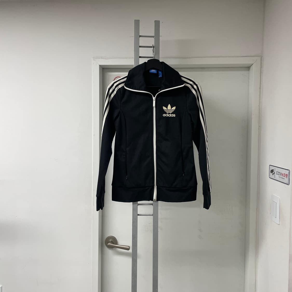 아디다스 유로파 트랙탑 져지 블랙 85(W) 상품이미지1