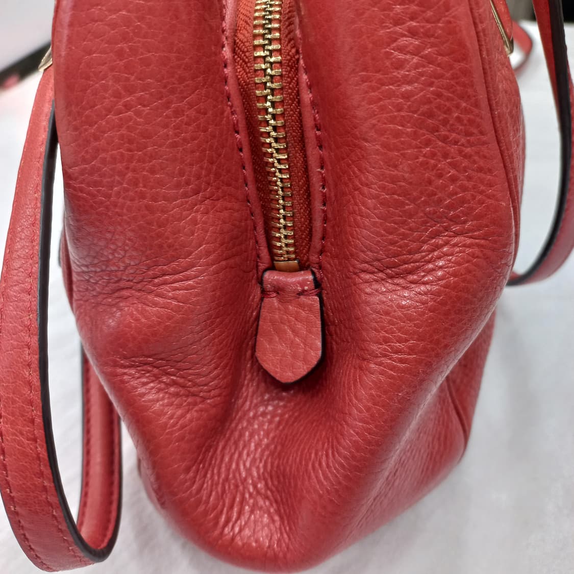 코치 메디슨 가죽 사첼백 레드 상품이미지4