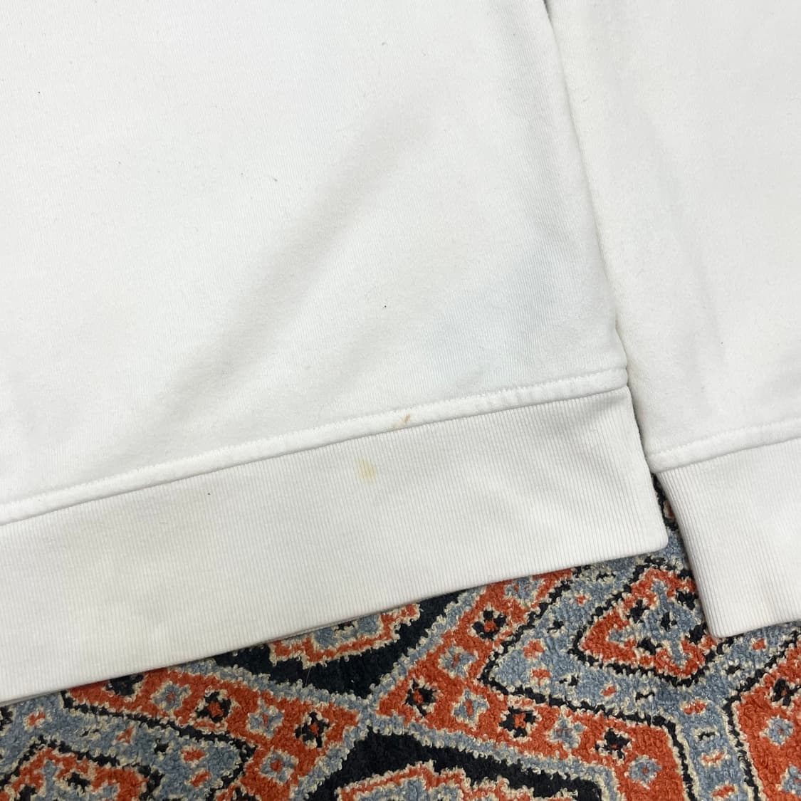 타미힐피거 스펠로고 화이트 맨투맨 남성S 상품이미지4