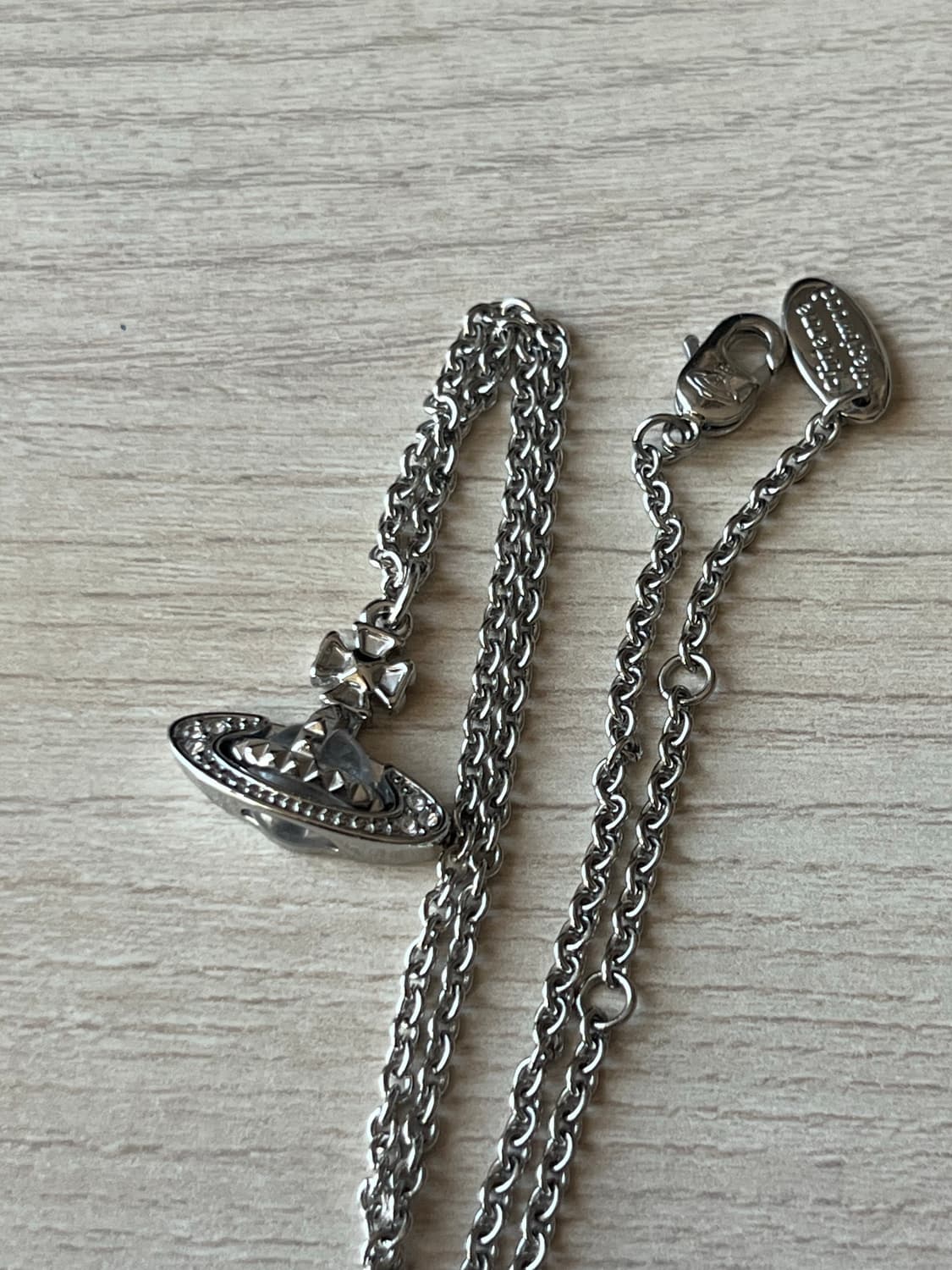 비비안웨스트우드 오브 목걸이 상품이미지2