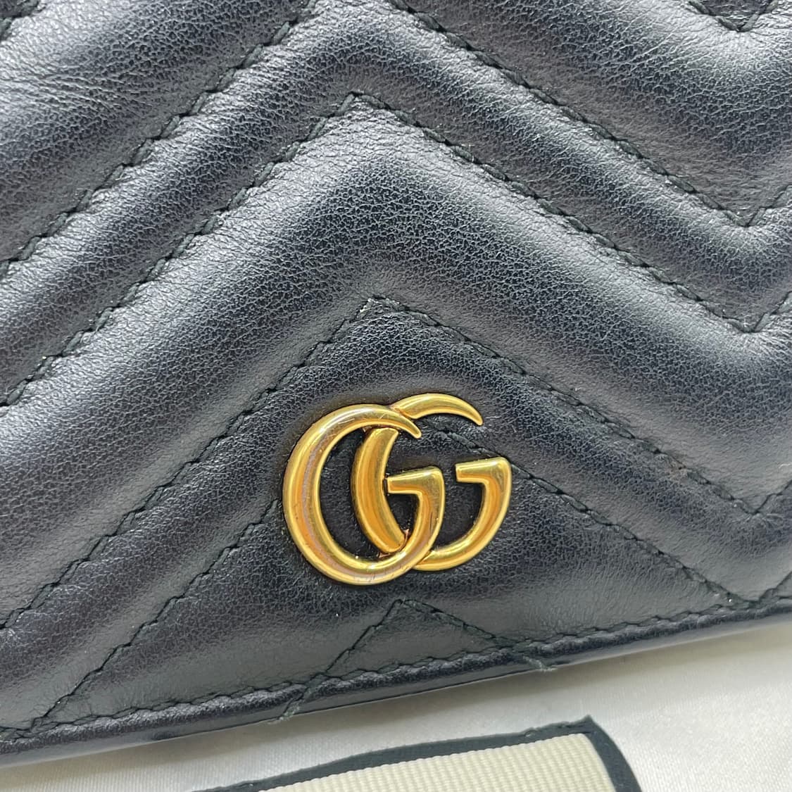 구찌 마몬트 마틀라세 레더 카드지갑 상품이미지2