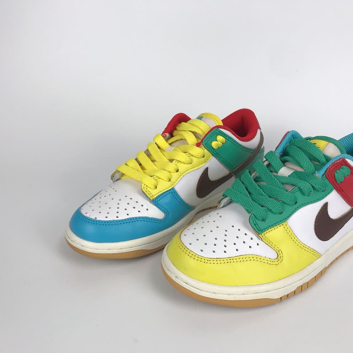 나이키 덩크 로우 SE 프리 99 GS 스니커즈 신발 여성230(225) 상품이미지3