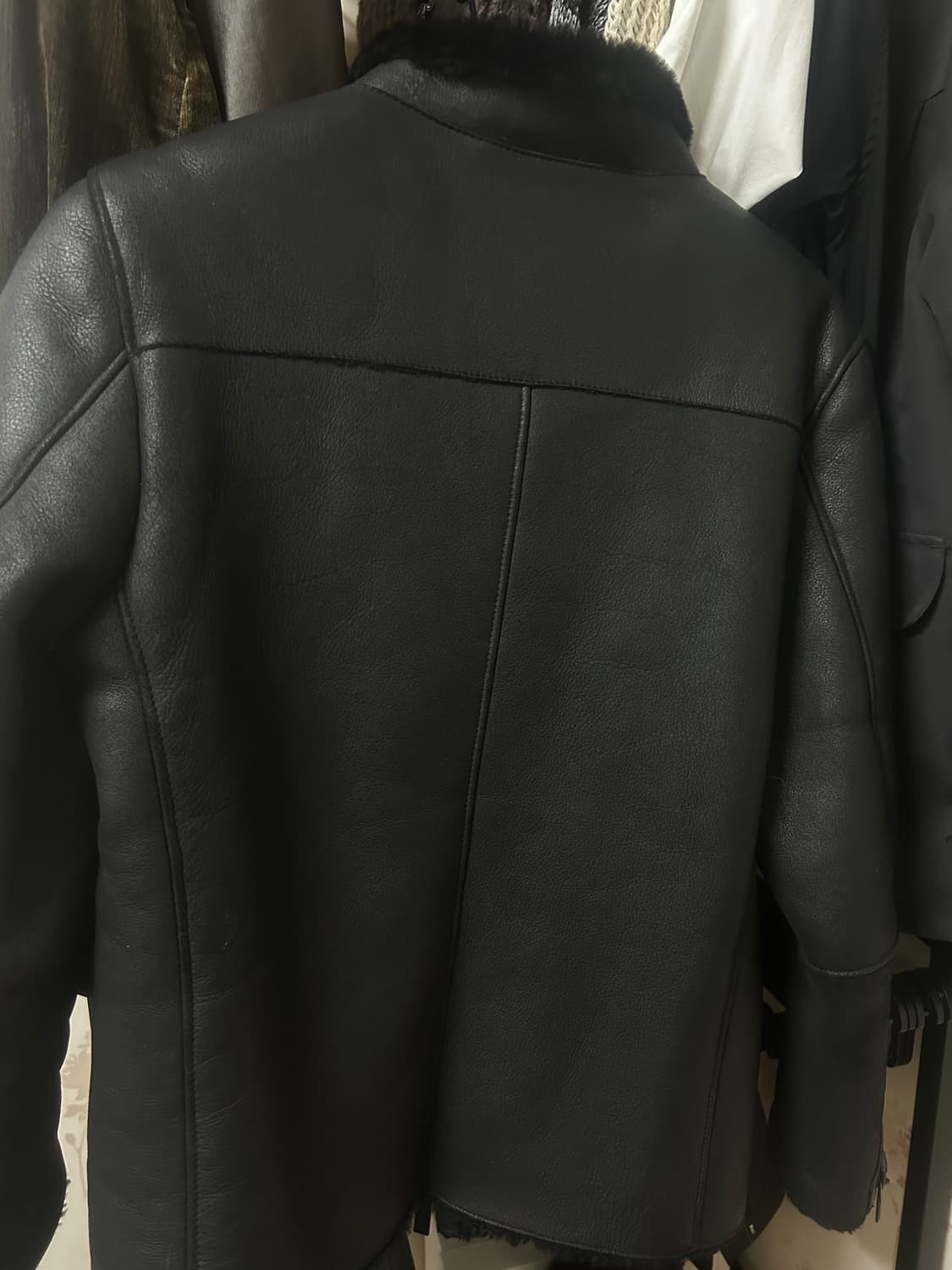 엠포리오 아르마니 비대칭 무스탕 상품이미지3