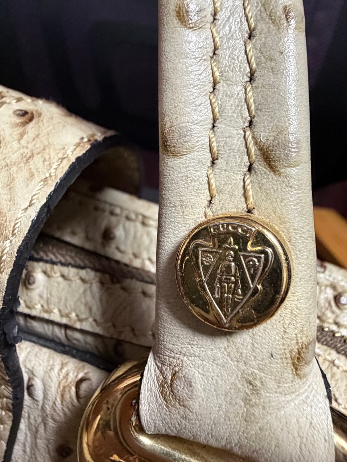 구찌 오스트리치 빈티지 숄더백 아이보리 상품이미지4