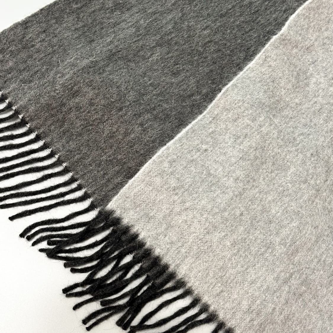 [Drakes] 드레익스 더블페이스 머플러(그레이&차콜) 상품이미지5