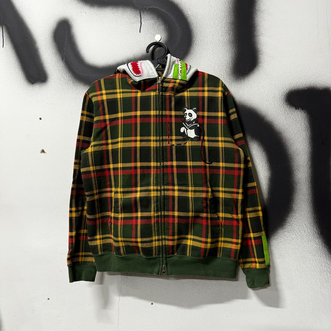 정품 베이프 이세탄 리미티드 에디션 체크 판다 풀 집업 후디 상품이미지1