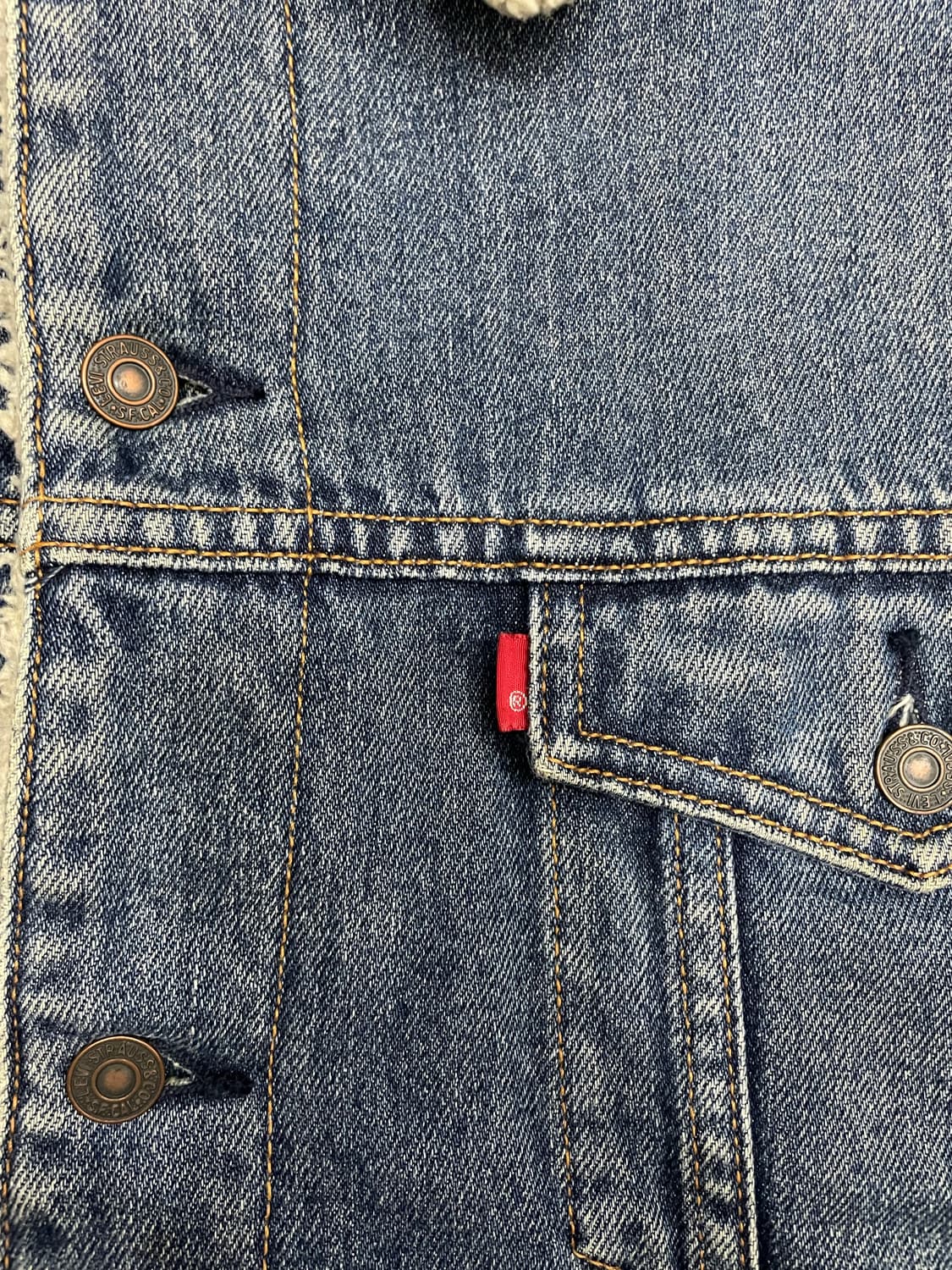 00s 리바이스 쉐르파 트러커 데님 자켓 상품이미지4