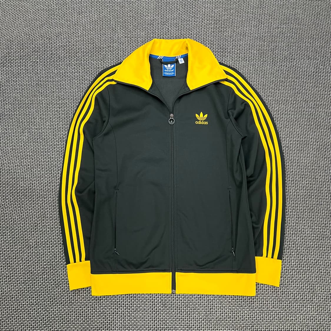 착샷O 아디다스 딥카키옐로우 져지 상품이미지1