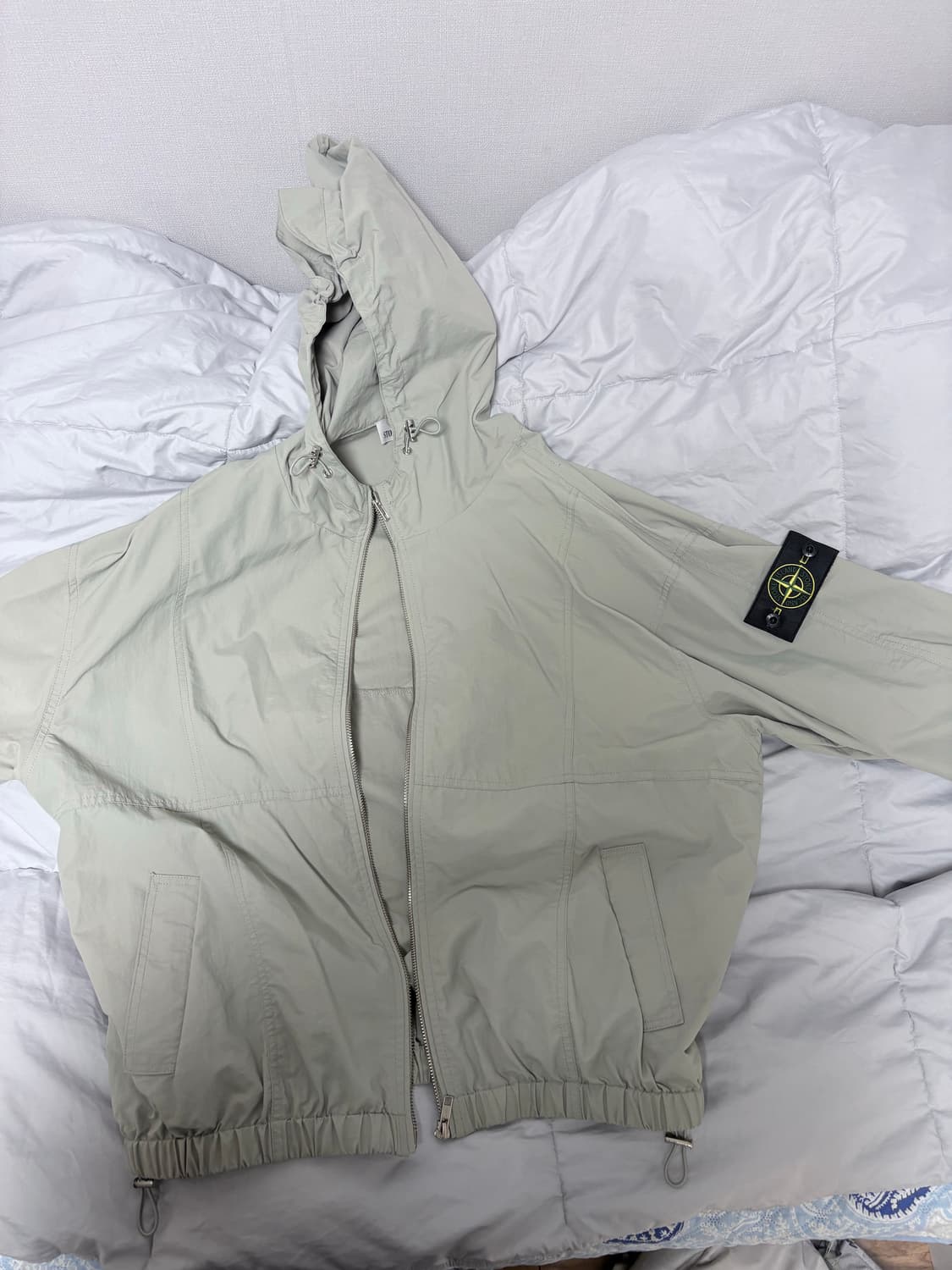 스톤 아일랜드 바람막이 상품이미지1