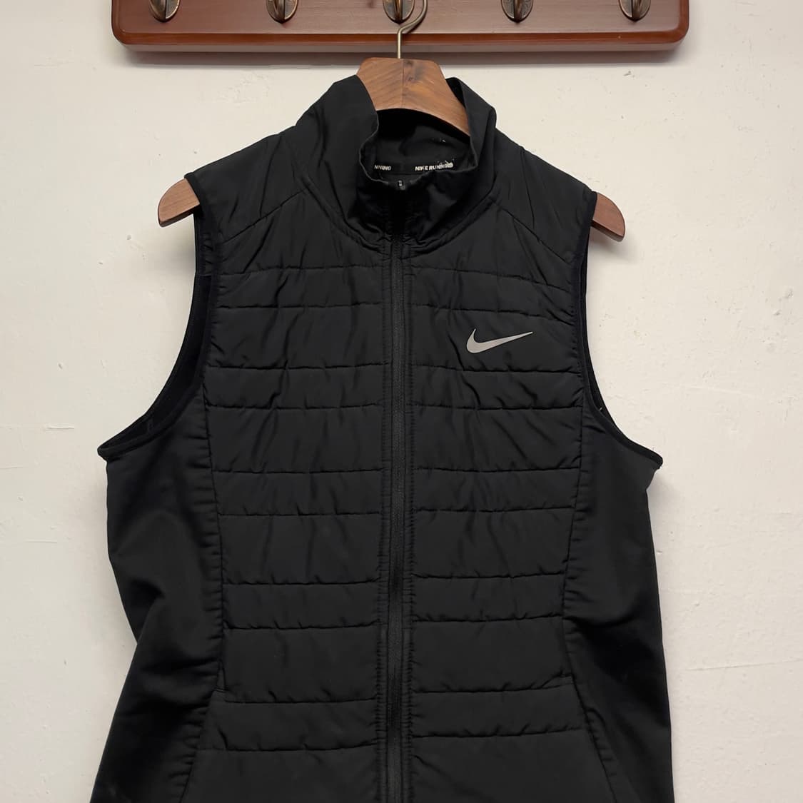 나이키 (우먼) 러닝 경량 패딩 베스트   상품이미지3