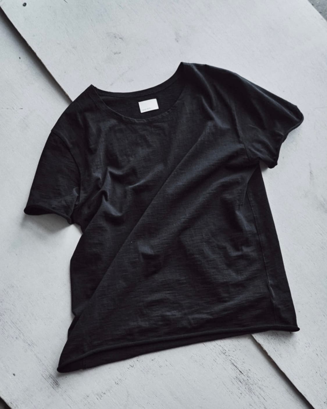 새상품) 모노프리베 Textured Roll Half Sleeve 블랙 상품이미지1