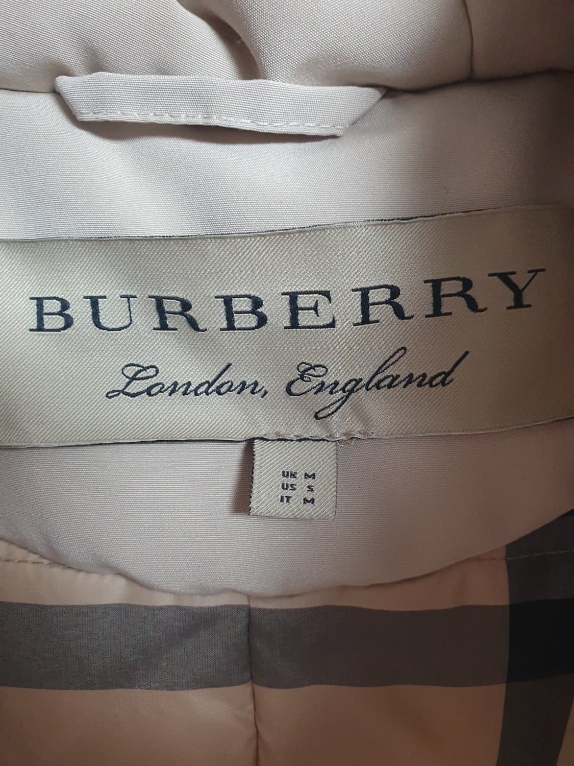 버버리 여성 롱패딩 라쿤퍼 베이지 다운파카 S 상품이미지8