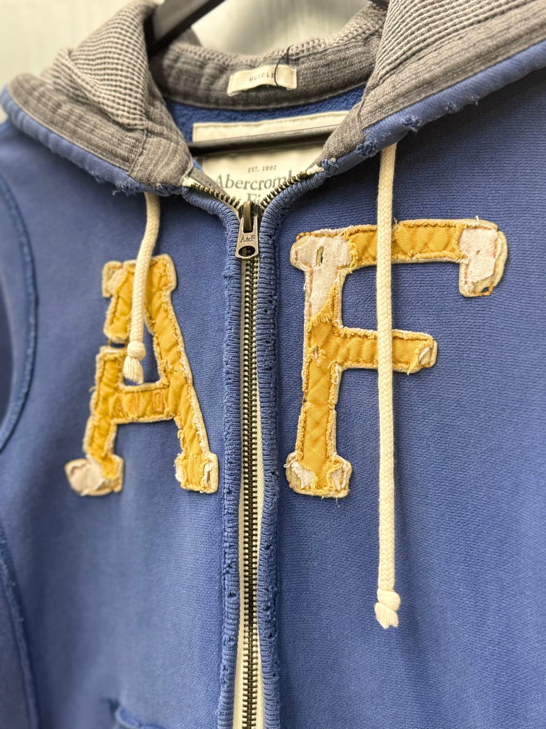 Abercrombie & Fitch 아베크롬비 앤 피치 블루컬러 빅로고  상품이미지3