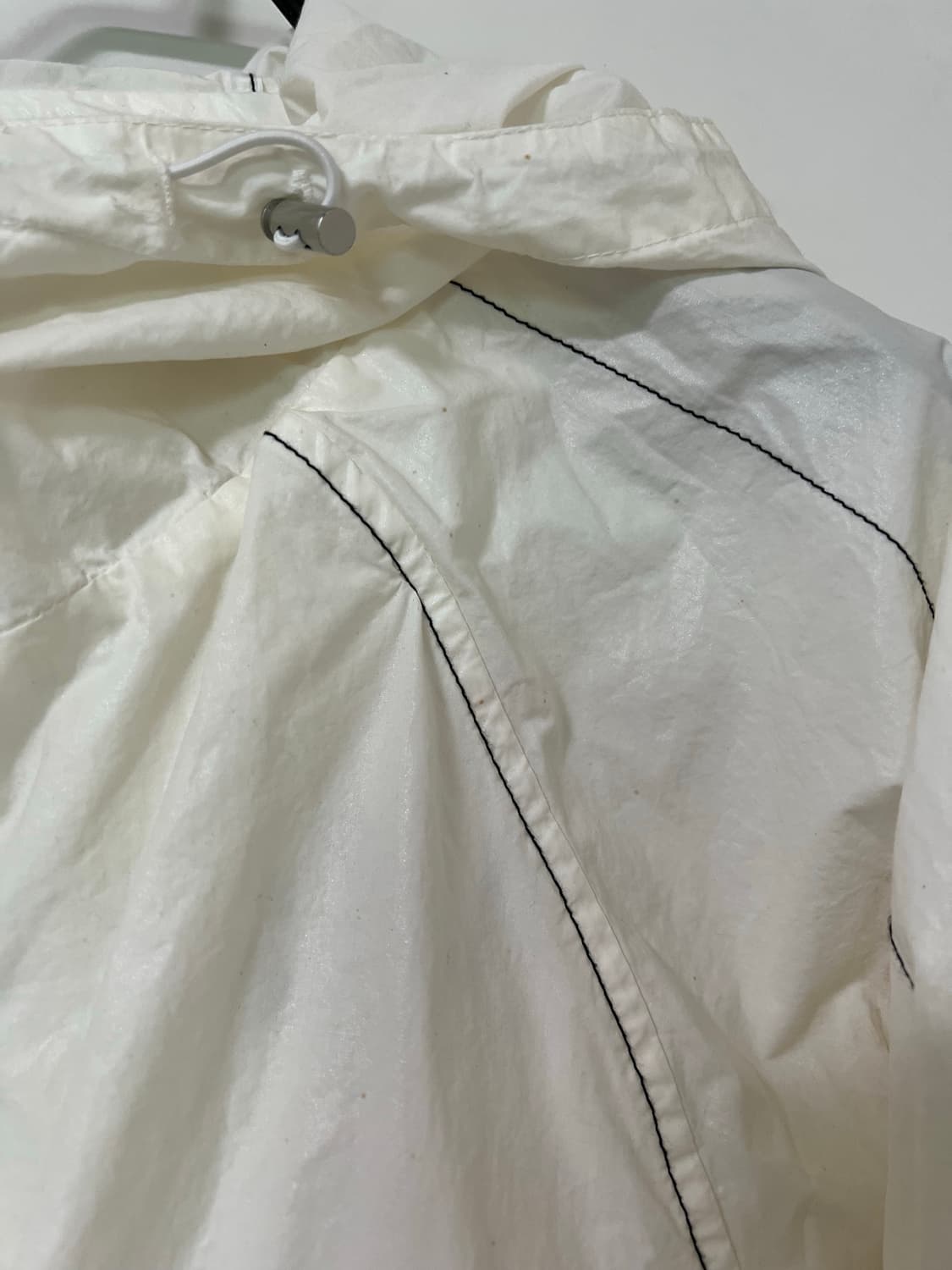 마뗑킴 크롭 후디 코팅 점퍼 아이보리 상품이미지7