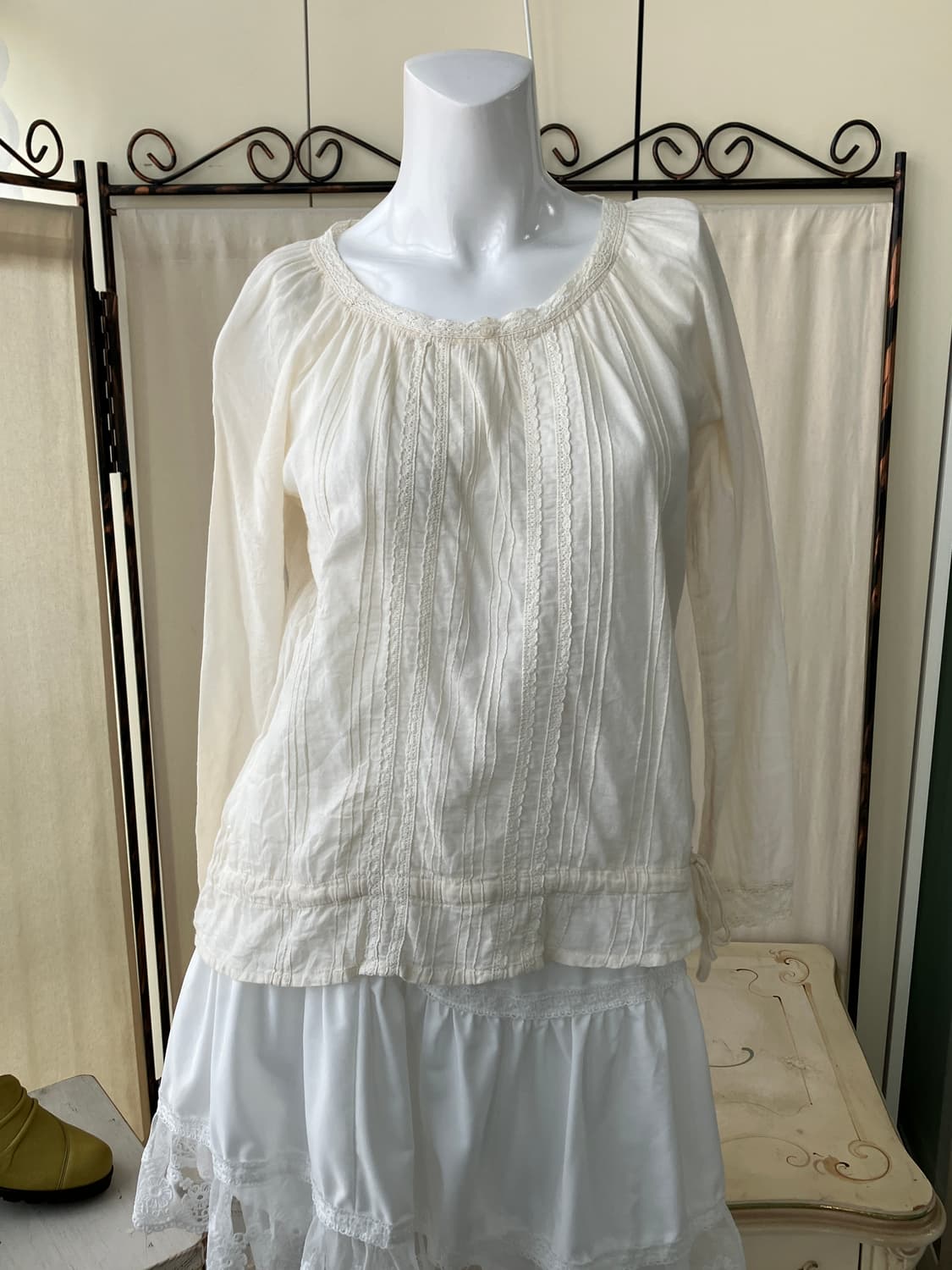 ivory crochet frill long blouse 상품이미지3