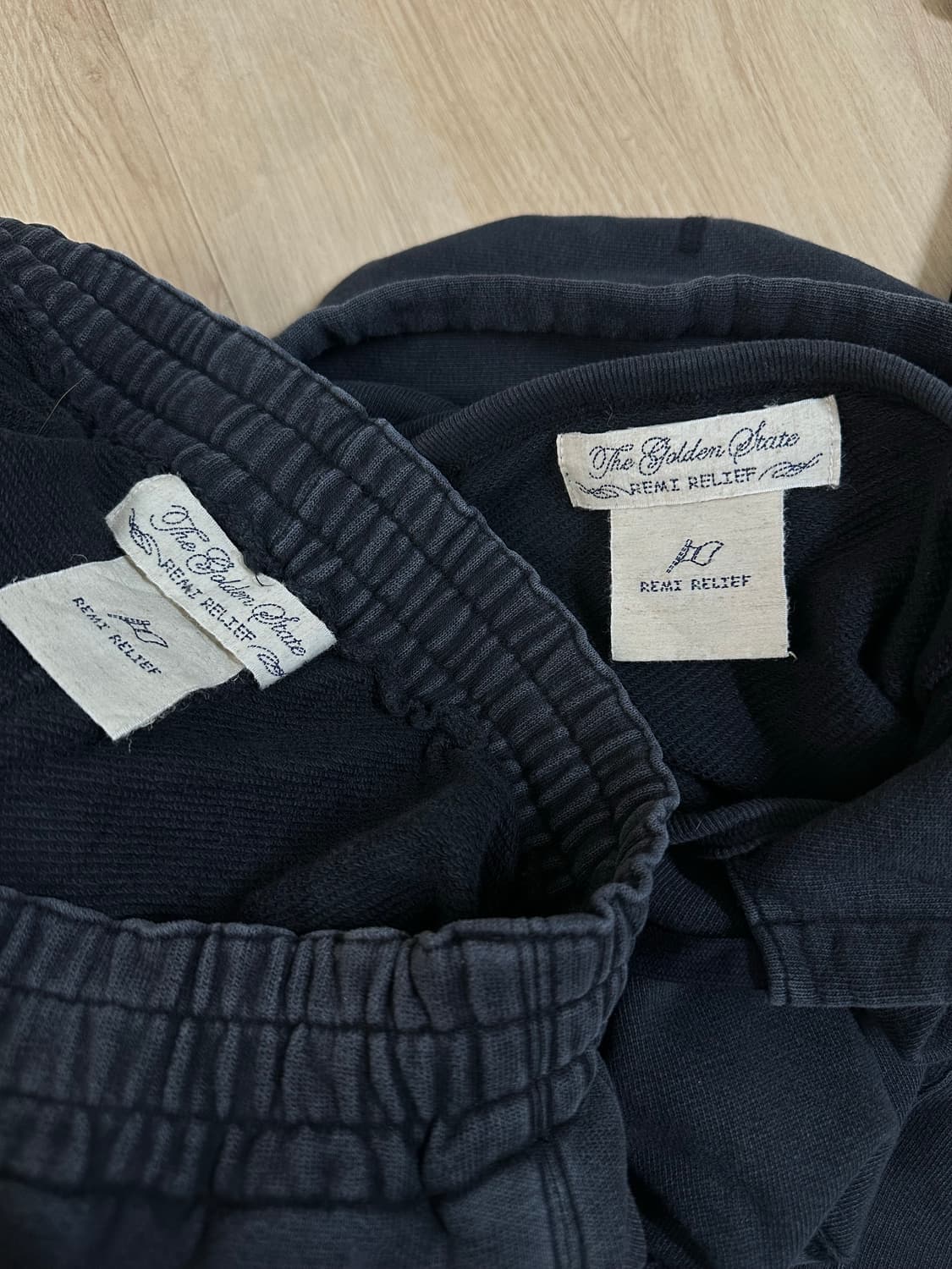 remi relief sp 가공 스웨트 셋업 상품이미지8