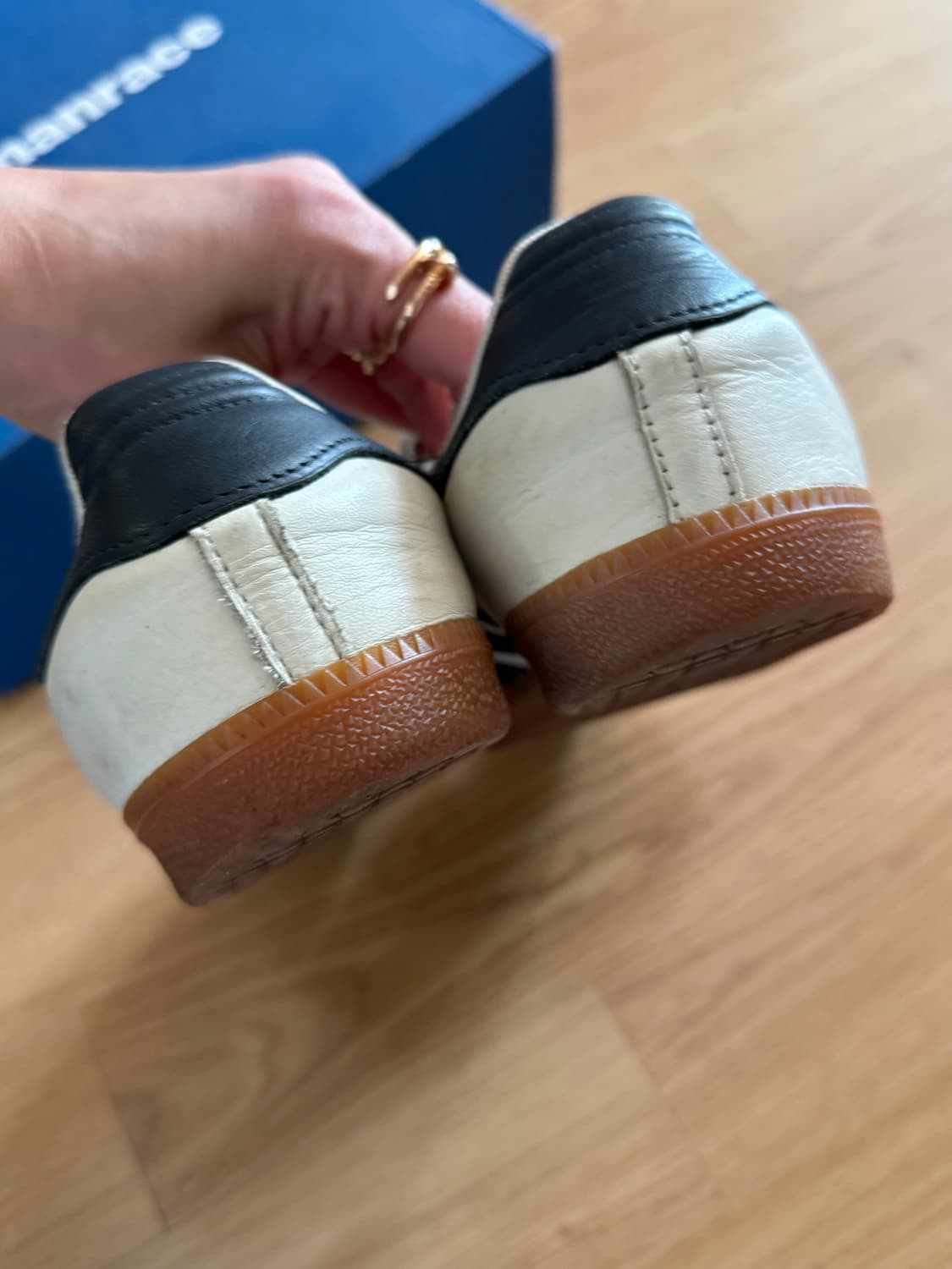 아디다스 퍼렐 휴먼레이스 삼바 250-255mm 상품이미지3