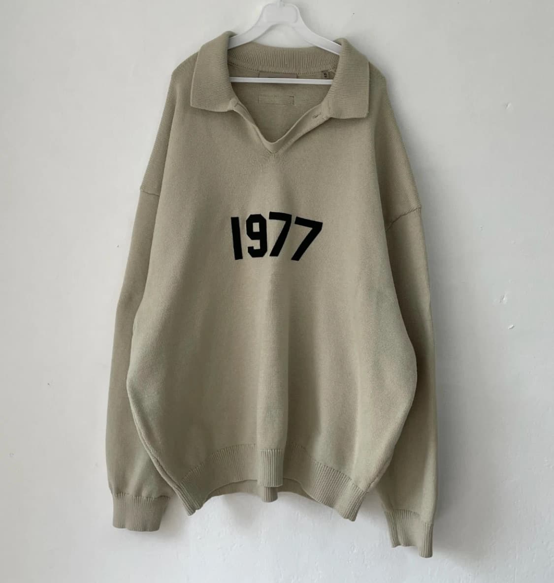 에센셜 1977 니트 XL 상품이미지1