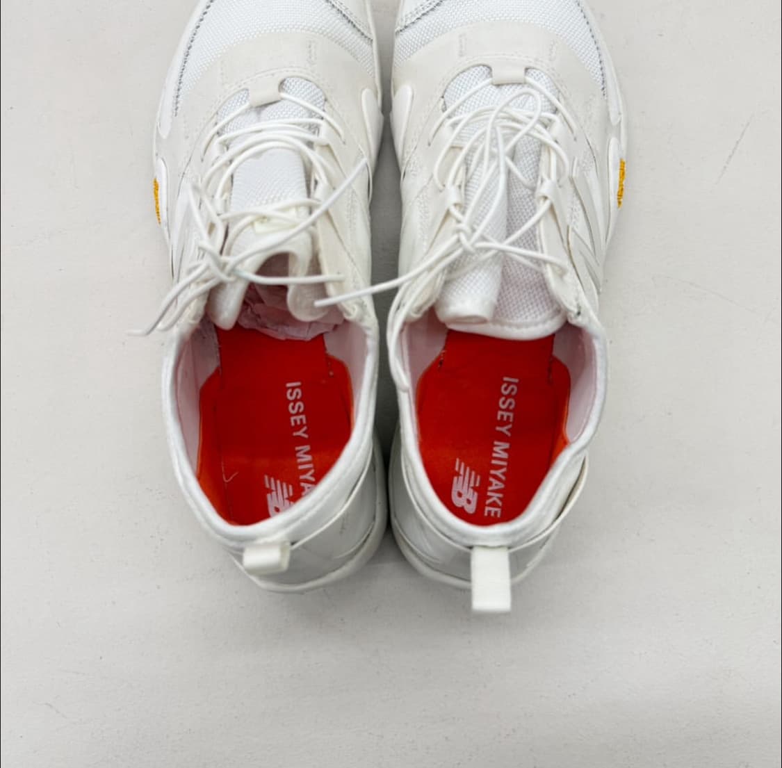 이세이미야케 x 뉴발란스 MT10O 화이트 상품이미지5